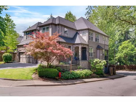 4798 Auburn Ln, Lake Oswego, OR 97035