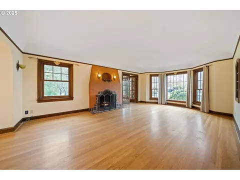 Living - 1230 SE Barnes Rd, Gresham, OR 97080 photo 1 of 2