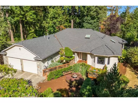 7505 SE Arnold Way, Portland, OR 97236