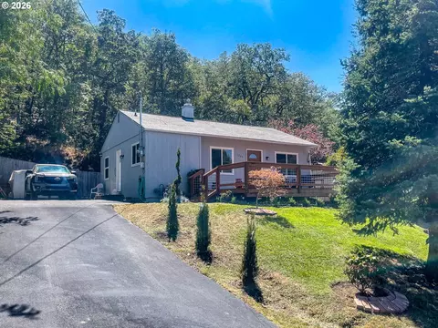 1389 NE Brooklyn Ave, Roseburg, OR 97470