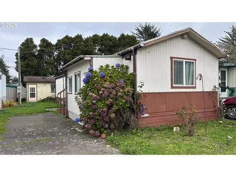 91323 Sandstone Ln #418, Coos Bay, OR 97420