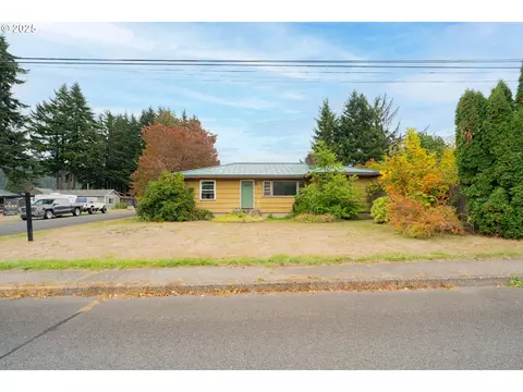 12 Short Run Rd, Carson, WA 98610
