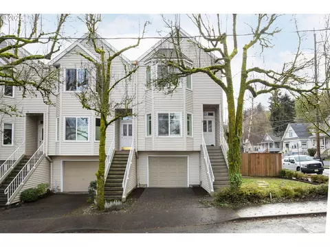 202 S Sweeney St, Portland, OR 97239