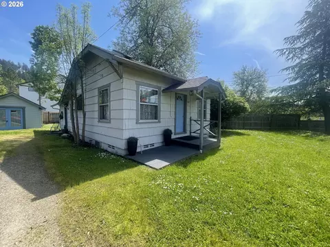 3621 E Amazon Dr, Eugene, OR 97405