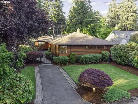 4204 NE Maywood Pl, Portland, OR 97220