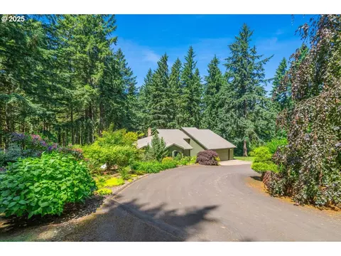16649 S Holcomb Blvd, Oregon City, OR 97045