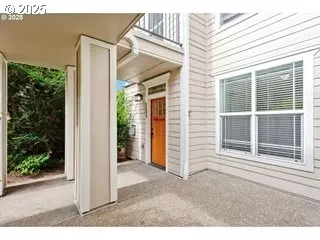 3395 Summerlinn Dr, West Linn, OR 97068