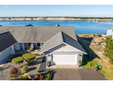 3315 Rhododendron Dr, Florence, OR 97439