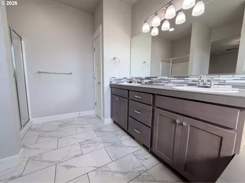 Bath - 3746 SW Mckinley St, Gresham, OR 97080 photo 1 of 3