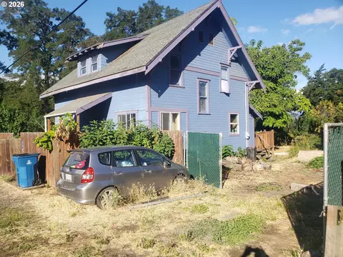 307 3rd St, Lyle, WA 98635