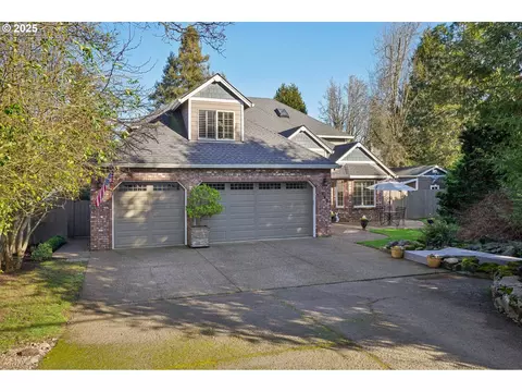 947 Woodlawn Ave, Oregon City, OR 97045