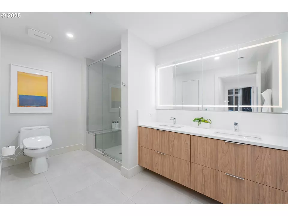 Bath - 1255 NW 9th Ave #411, Portland, OR 97209 photo 1 of 2