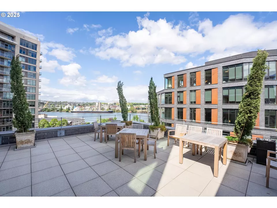 View/Area - 1255 NW 9th Ave #411, Portland, OR 97209 photo 2 of 3