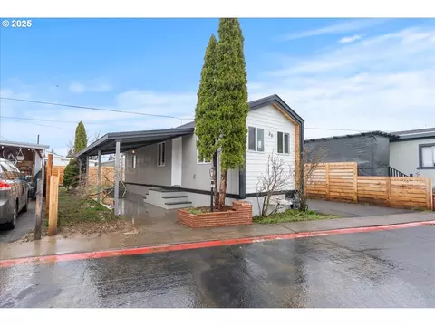 8951 SE Fuller Rd #36, Happy Valley, OR 97086
