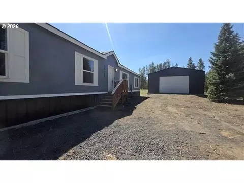 16125 Hawks Lair Rd, La Pine, OR 97739
