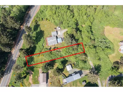 9740 Scenic View Dr, Rockaway Beach, OR 97136