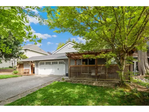 10185 SW Riverwood Ln, Portland, OR 97224