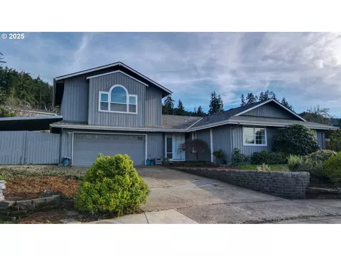 327 S 72nd St, Springfield, OR 97478