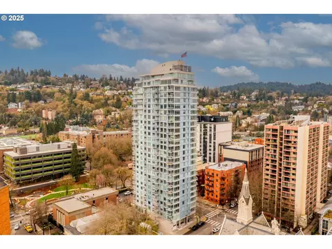 1500 SW 11th Ave #206, Portland, OR 97201