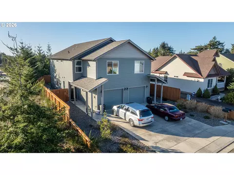752 Madison St, Coos Bay, OR 97420