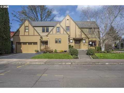 3217 NE Brazee St, Portland, OR 97212