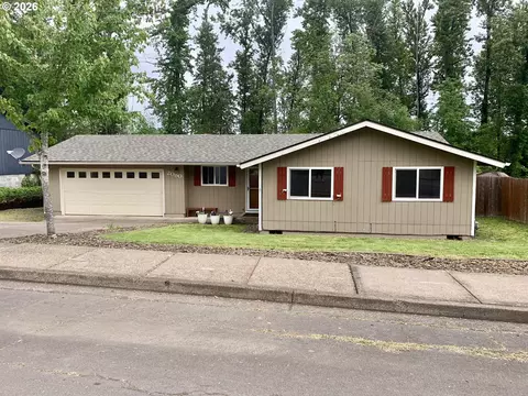 2080 W Harrison Ave, Cottage Grove, OR 97424