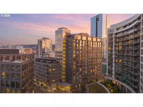1255 NW 9th Ave #701, Portland, OR 97209