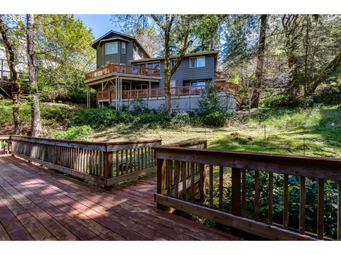 Exterior - 3417 Videra Dr, Eugene, OR 97405 photo 7 of 8