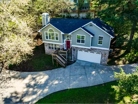 Exterior - 3417 Videra Dr, Eugene, OR 97405 photo 2 of 8