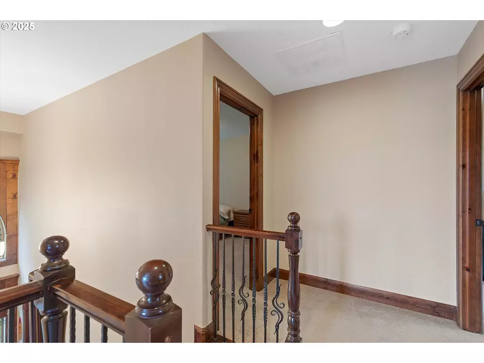 Entry Way - 1280 NE Regatta St, Lincoln City, OR 97367 photo 5 of 5