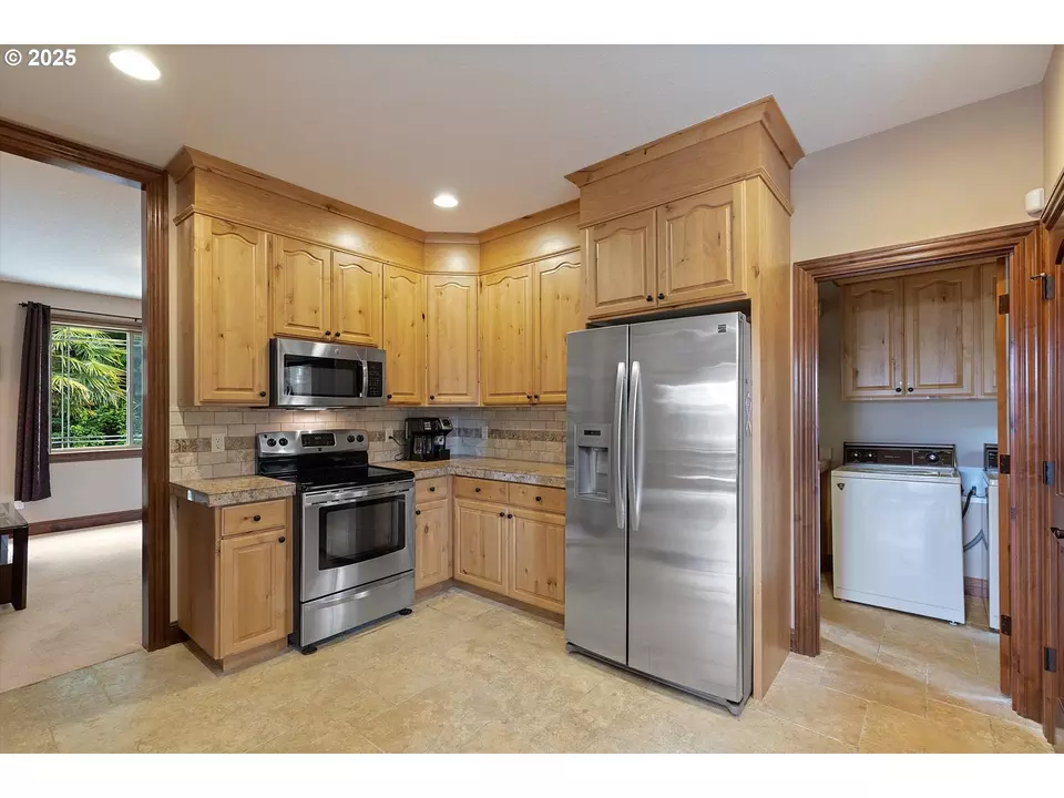 Kitchen - 1280 NE Regatta St, Lincoln City, OR 97367 photo 2 of 2