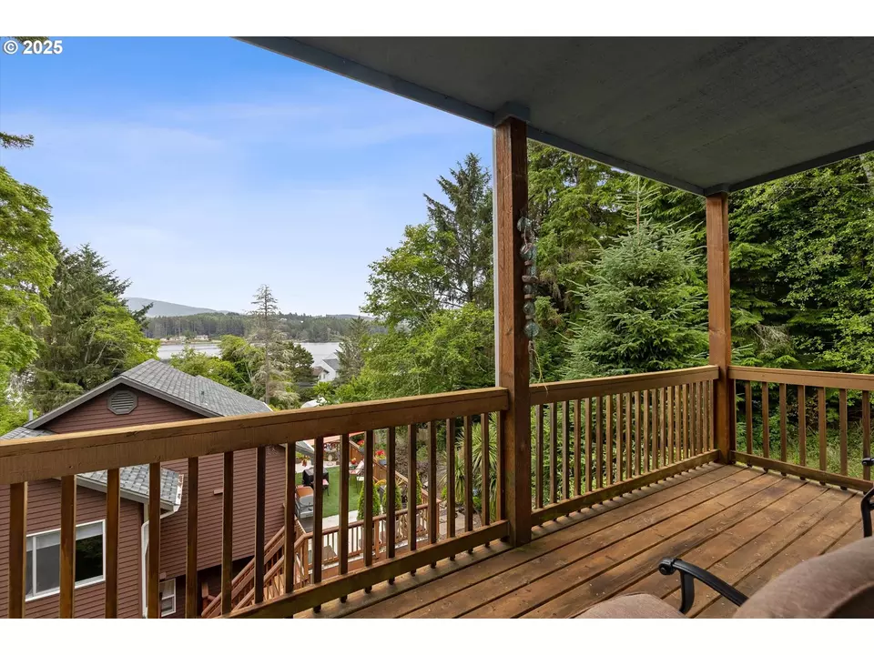 Exterior - 1280 NE Regatta St, Lincoln City, OR 97367 photo 3 of 7