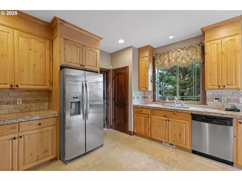 Kitchen - 1280 NE Regatta St, Lincoln City, OR 97367 photo 1 of 2