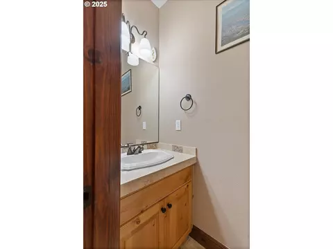 Bath - 1280 NE Regatta St, Lincoln City, OR 97367 photo 1 of 6