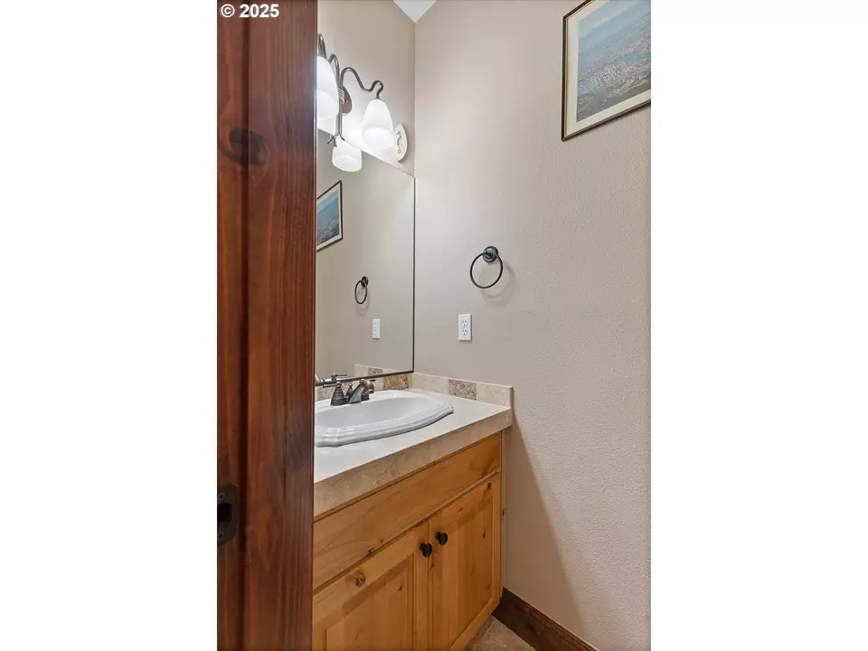 Bath - 1280 NE Regatta St, Lincoln City, OR 97367 photo 1 of 6