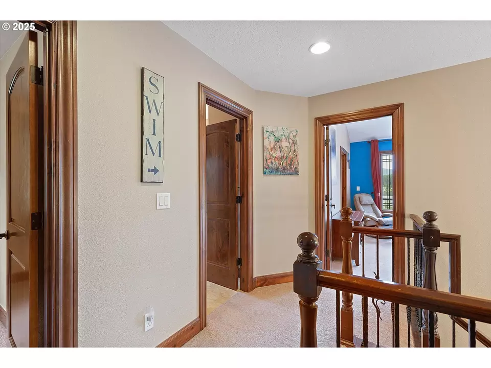 Entry Way - 1280 NE Regatta St, Lincoln City, OR 97367 photo 4 of 5
