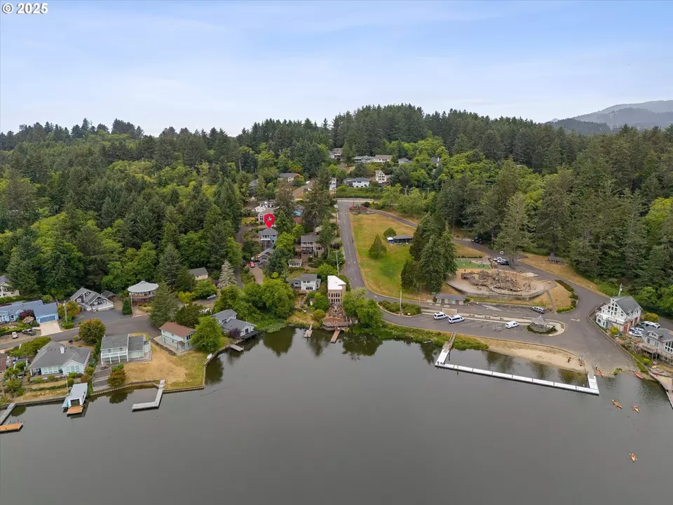 View/Area - 1280 NE Regatta St, Lincoln City, OR 97367 photo 7 of 7