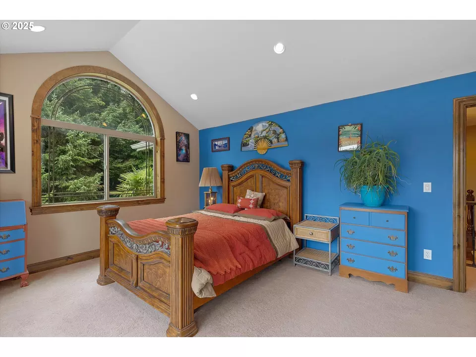 Bedroom - 1280 NE Regatta St, Lincoln City, OR 97367 photo 4 of 7