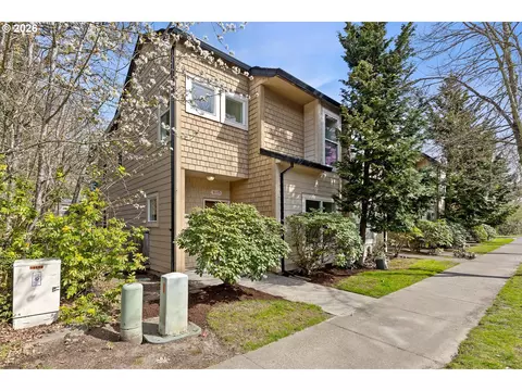 8115 NE Wilkins St, Hillsboro, OR 97006