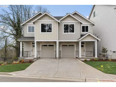 13930 SE Piper Cub Way, Milwaukie, OR 97267