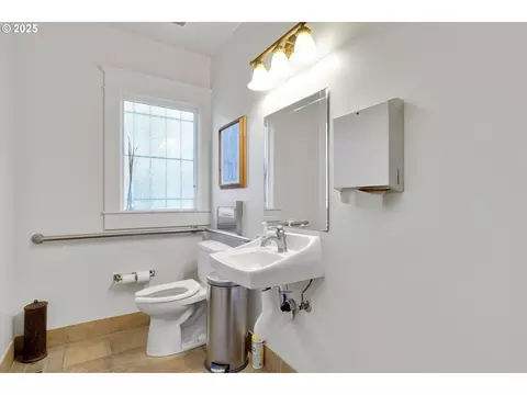 Bath - 835 N Main Ave, Gresham, OR 97030 photo 1 of 3