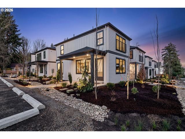 805 3rd St, Lake Oswego, OR 97034