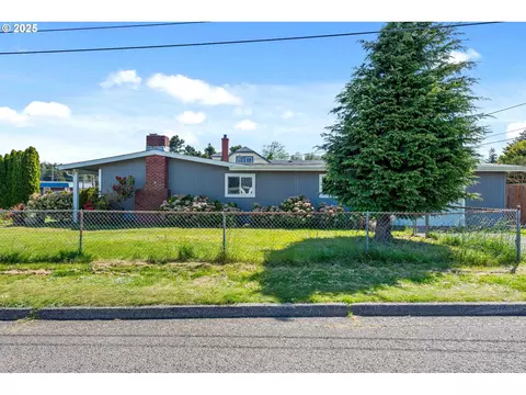 1109 Salmon Ave, Coos Bay, OR 97420