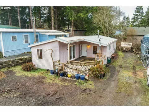 923 S Easy St, Rockaway Beach, OR 97136
