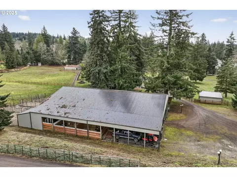 Exterior - 42101 SE Locksmith Ln, Sandy, OR 97055 photo 4 of 7