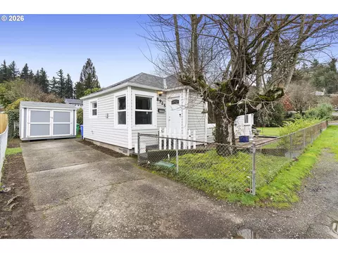 8925 NE Fremont St, Portland, OR 97220