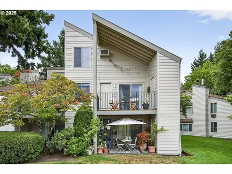 10295 SW Trapper Ter #BLD7, Beaverton, OR 97008