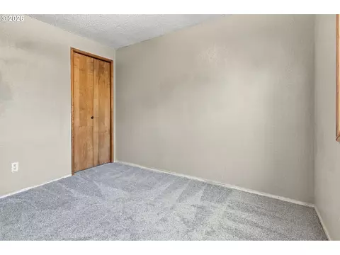 Bedroom - 1646 H St, Springfield, OR 97477 photo 10 of 10