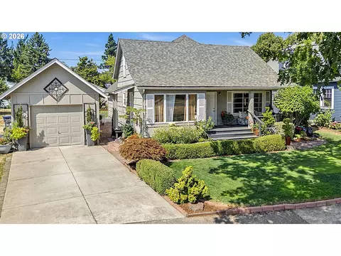Exterior - 1646 H St, Springfield, OR 97477 photo 2 of 12