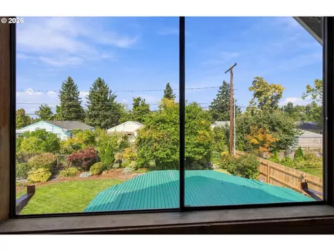 Other - 1646 H St, Springfield, OR 97477 photo 4 of 7